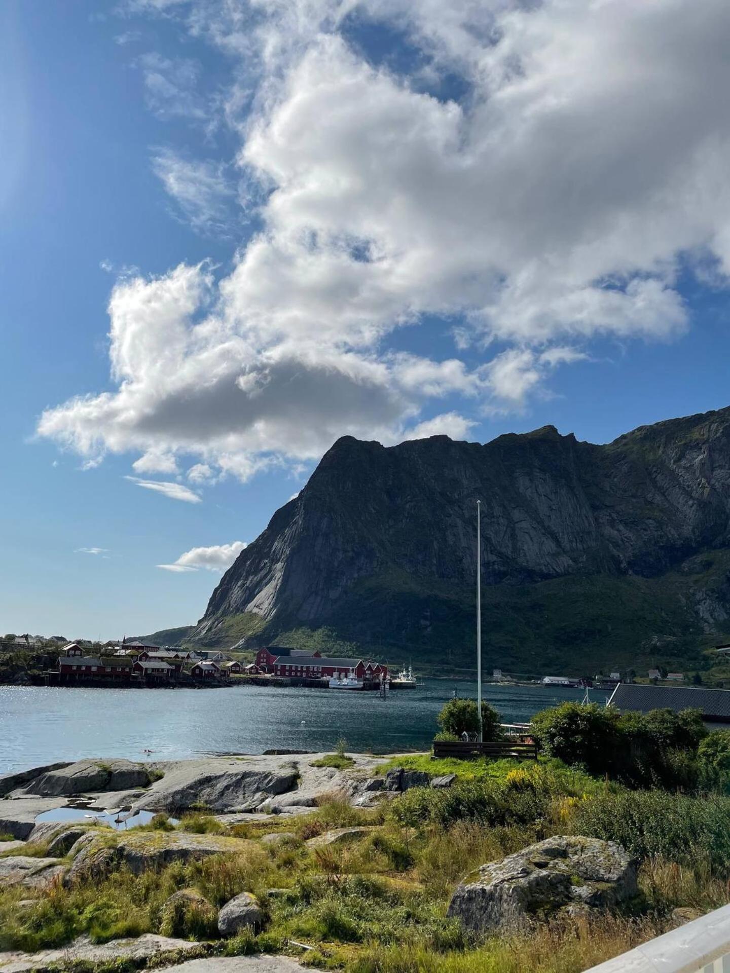 Nordlandshus Ved Havet Pa Reine, Lofoten Dış mekan fotoğraf